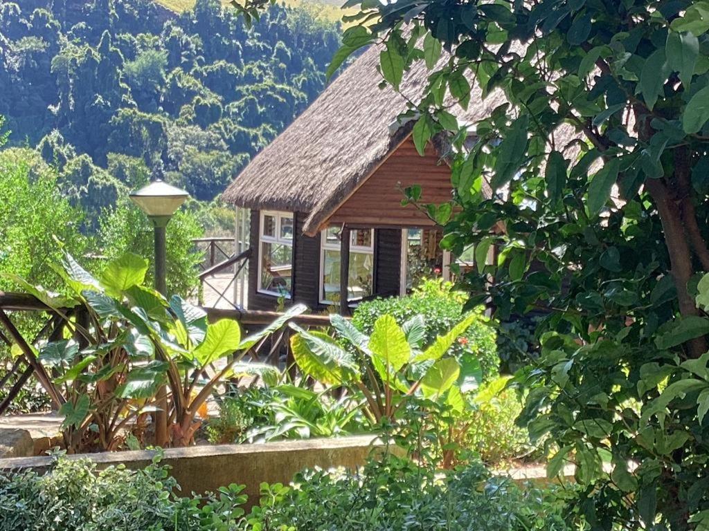 Ledges Retreat Villa Bergville Bagian luar foto